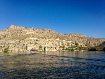 Turcia: 5000 km cu motocicleta: Halfeti: plimbare cu vaporul pe Eufrat