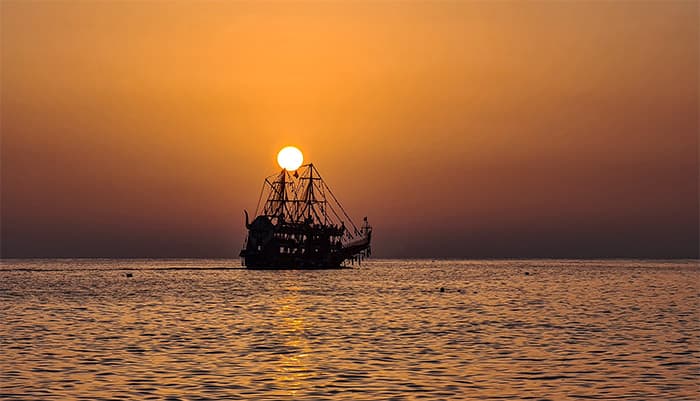 apus pe plaja Cleopatrei din Alanya