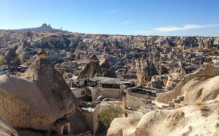 La pas prin Goreme Capadoccia