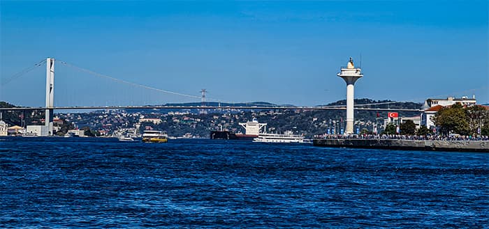 Istanbul: cu vaporul spre Europa