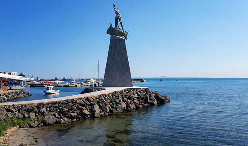 Nessebar: statuie