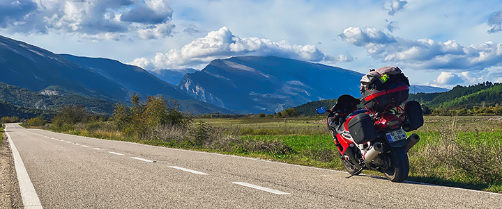 spre Saranda Albania