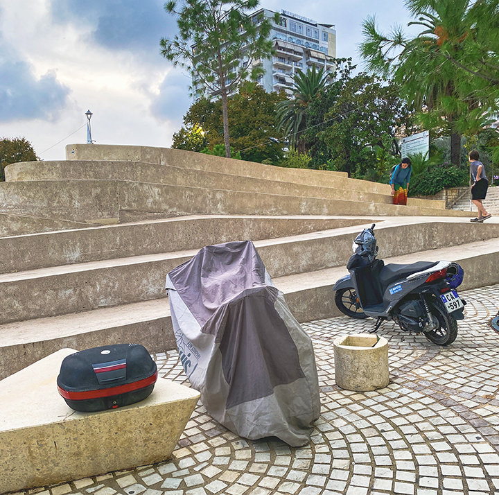 spre Saranda Albania