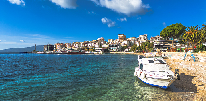 faleza din Saranda Albania