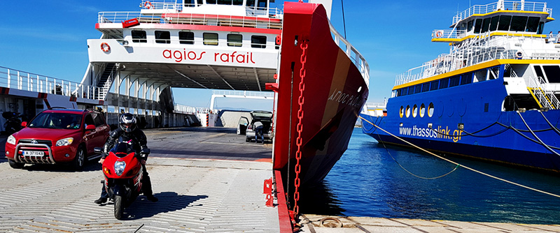 Thassos: coborârea de pe ferryboat